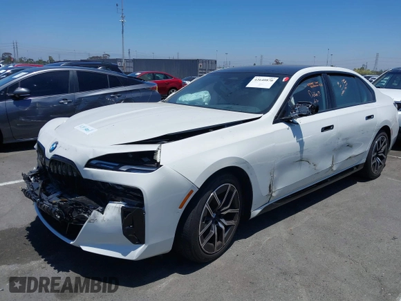 2025 BMW 7 Series 740i xDrive with VIN WBA33EH01SCU96544, listed as a IAAI auction lot 42640870 with 4,222 mi miles and . Bid and sale history available at DreamBid. Image 17.