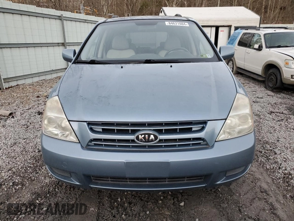 2009 Kia Sedona with VIN KNDMB133296298360, listed as a Copart auction lot 84621084 with 65,259 mi miles and Salvage Title. Bid and sale history available at carsss.com. Image 5.