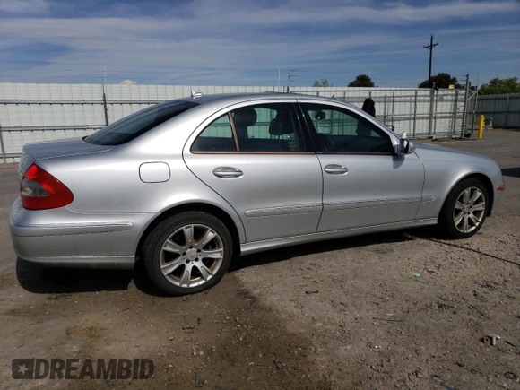2009 Mercedes-Benz E 350 Luxury z VIN WDBUF87X09B423727, wystawiony jako Copart lot #53759525 z przebiegiem 161 555 mil mil oraz Czysty tytuł • Clean title. Historia ofert i sprzedaży dostępna na DreamBid. Obrazek 3.