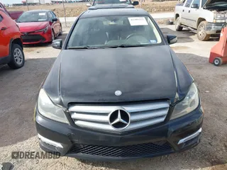 2012 Mercedes-Benz C 300 Sport с VIN WDDGF8BB0CR194061, выставлен на аукционе IAAI как лот 42309322 с пробегом 100 508 миль миль и . История ставок и продаж доступна на DreamBid. Изображение 13.