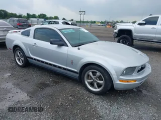 2006 Ford Mustang Standard with VIN 1ZVHT80N365131890, listed as a IAAI auction lot 42291926 with 199,403 mi miles and . Bid and sale history available at DreamBid. Image 1.