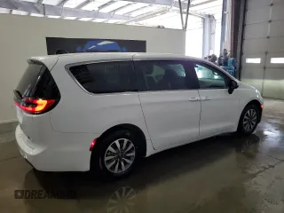 2023 Chrysler Pacifica Hybrid Touring L with VIN 2C4RC1L75PR611607, listed as a Copart auction lot 61475985 with 63,241 mi miles and Clean title. Bid and sale history available at DreamBid. Image 3.