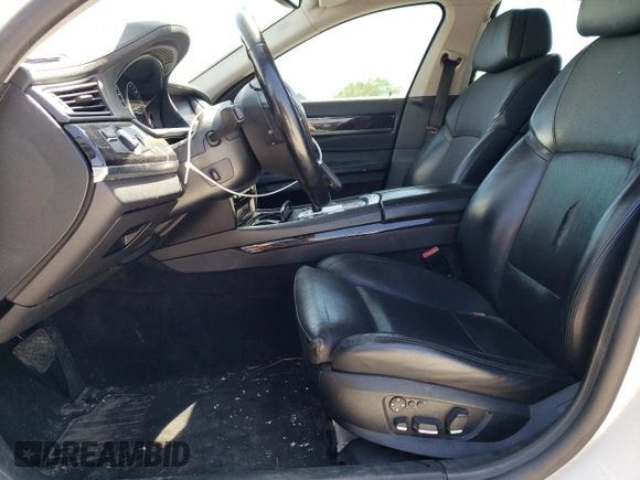 2011 BMW 7 Series 750i with VIN WBAKA8C57BCY36883, listed as a Copart auction lot 52237295 with 185,133 mi miles and Clean title. Bid and sale history available at DreamBid. Image 7.