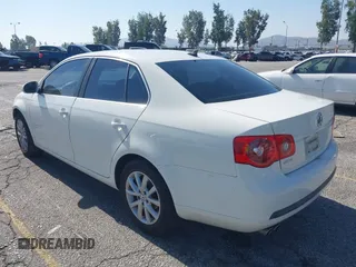 2007 Volkswagen Jetta 2.5 with VIN 3VWRF71K87M122916, listed as a IAAI auction lot 42299956 with 164,536 mi miles and . Bid and sale history available at DreamBid. Image 3.