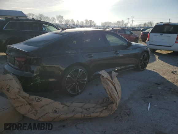 2023 Audi S5 Sportback Premium Plus z VIN WAUC4CF52PA002579, wystawiony jako Copart lot #42303905 z przebiegiem 24 020 mil mil oraz Szkoda całkowita • Salvage title. Historia ofert i sprzedaży dostępna na DreamBid. Obrazek 3.
