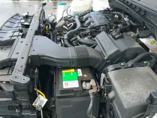 2016 Kia Sorento SX z VIN 5XYPK4A59GG183705, wystawiony jako IAAI lot #42187152 z przebiegiem 28 852 mil mil oraz . Historia ofert i sprzedaży dostępna na DreamBid. Obrazek 19.