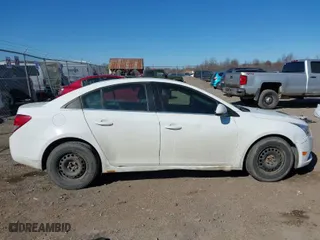 2014 Chevrolet Cruze 1LT with VIN 1G1PC5SB2E7260845, listed as a IAAI auction lot 41847899 with 87,720 mi miles. Bid and sale history available at carsss.com. Image 14.