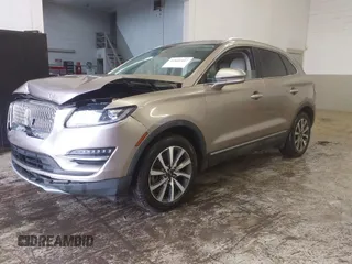 2019 Lincoln MKC Reserve with VIN 5LMTJ3DH4KUL20647, listed as a IAAI auction lot 41868447 with 64,403 mi miles and . Bid and sale history available at DreamBid. Image 2.