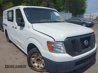 2016 Nissan NV SV z VIN 1N6BF0KM8GN815130, wystawiony jako IAAI lot #42253179 z przebiegiem 260 150 mil mil oraz . Historia ofert i sprzedaży dostępna na DreamBid. Obrazek 1.