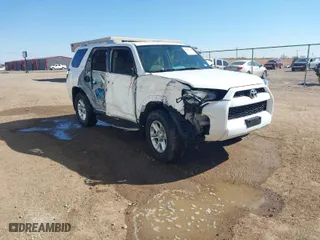 2017 Toyota 4Runner SR5 with VIN JTEZU5JR1H5158802, listed as a IAAI auction lot 41587948 with 114,804 mi miles. Bid and sale history available at carsss.com. Image 1.