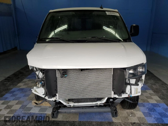 2024 GMC Savana Cargo Van with VIN 1GTW7AFP2R1237970, listed as a Copart auction lot 88533285 with 425 mi miles and Clean Title. Bid and sale history available at carsss.com. Image 5.