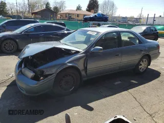 2001 Toyota Camry CE z VIN JT2BG22K410538709, wystawiony jako Copart lot #53295905 z przebiegiem 223 115 mil mil oraz Szkoda całkowita • Salvage title. Historia ofert i sprzedaży dostępna na DreamBid. Obrazek 1.