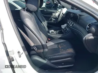 2019 Mercedes-Benz E-Class E 300 with VIN WDDZF4KB0KA581546, listed as a IAAI auction lot 41584704 with 86,014 mi miles. Bid and sale history available at carsss.com. Image 5.