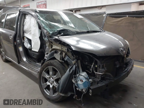 2017 Toyota Sienna SE with VIN 5TDXZ3DC1HS841425, listed as a IAAI auction lot 42053676 with 66,406 mi miles and . Bid and sale history available at DreamBid. Image 6.