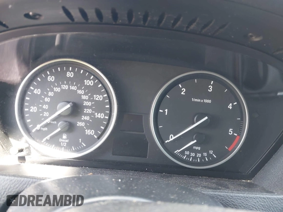 2012 BMW X5 35d z VIN 5UXZW0C51CL665326, wystawiony jako IAAI lot #42633853 z przebiegiem Nie podano mil oraz . Historia ofert i sprzedaży dostępna na DreamBid. Obrazek 7.