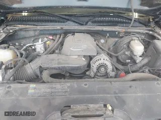 2006 Chevrolet Silverado 1500 LT2 with VIN 1GCEK19B36Z106215, listed as a IAAI auction lot 40699968 with 183,870 mi miles. Bid and sale history available at carsss.com. Image 10.