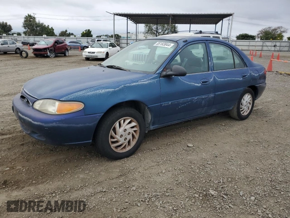 1998 Ford Escort SE z VIN 1FAFP13P6WW252979, wystawiony jako Copart lot #55183844 z przebiegiem 217 731 mil mil oraz Szkoda całkowita • Salvage title. Historia ofert i sprzedaży dostępna na DreamBid. Obrazek 1.
