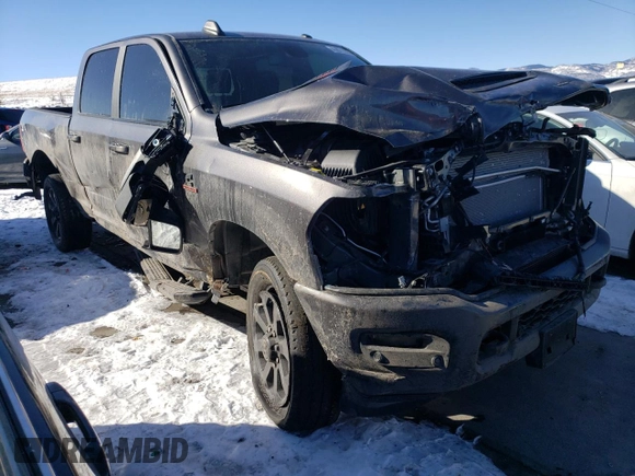 2023 Ram 2500 Laramie with VIN 3C6UR5FLXPG647136, listed as a Copart auction lot 41871595 with 35,213 mi miles and Salvage Title. Bid and sale history available at carsss.com. Image 4.