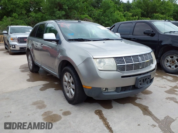 2008 Lincoln MKX with VIN 2LMDU68C58BJ11726, listed as a IAAI auction lot 42146388 with 146,293 mi miles. Bid and sale history available at carsss.com. Image 1.