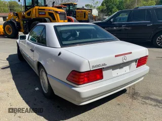 1992 Mercedes-Benz 500 z VIN WDBFA66EXNF052820, wystawiony jako Copart lot #55408835 z przebiegiem 113 571 mil mil oraz Tytuł czysty. Historia ofert i sprzedaży dostępna na DreamBid. Obrazek 3.
