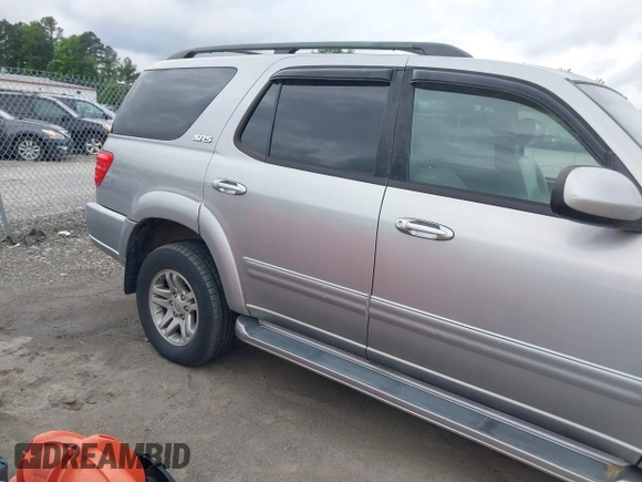 2003 Toyota Sequoia SR5 with VIN 5TDBT44A93S170594, listed as a IAAI auction lot 42251396 with 218,620 mi miles and . Bid and sale history available at DreamBid. Image 6.