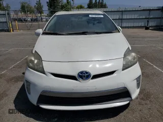 2013 Toyota Prius with VIN JTDKN3DPXD3034437, listed as a Copart auction lot 62784925 with 147,022 mi miles and Salvage title. Bid and sale history available at DreamBid. Image 5.