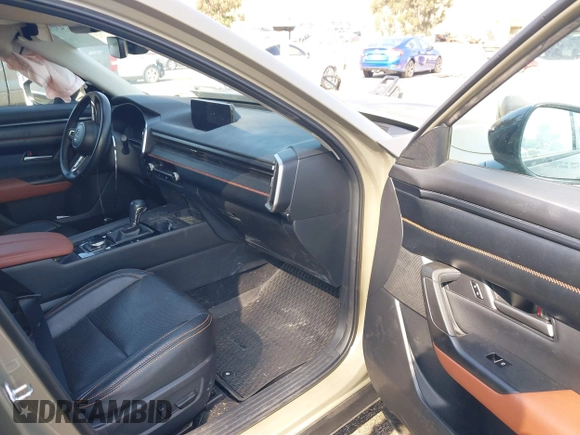 2023 Mazda CX-50 2.5 Turbo with VIN 7MMVABXY5PN120917, listed as a IAAI auction lot 42431995 with 34,421 mi miles and . Bid and sale history available at DreamBid. Image 5.