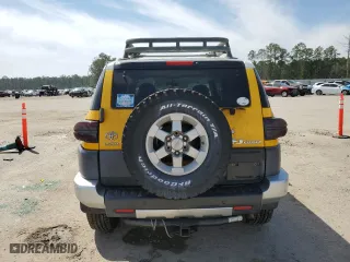 2008 Toyota FJ Cruiser with VIN JTEBU11F280101568, listed as a Copart auction lot 48930045 with 238,918 mi miles and Salvage Title. Bid and sale history available at carsss.com. Image 6.