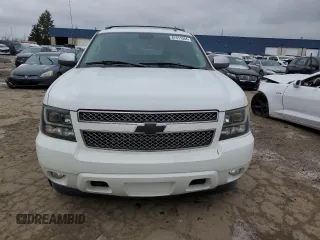 2008 Chevrolet Avalanche LT w/3LT with VIN 3GNFK12358G129724, listed as a Copart auction lot 87411564 with 176,056 mi miles and Clean Title. Bid and sale history available at carsss.com. Image 5.