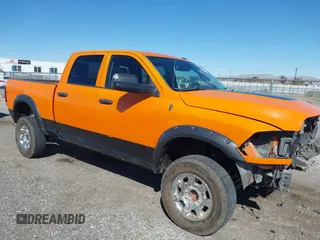 2014 Ram 2500 Tradesman z VIN 3C6TR5CTXEG235098, wystawiony jako IAAI lot #41831596 z przebiegiem 97 540 mil mil oraz . Historia ofert i sprzedaży dostępna na DreamBid. Obrazek 1.
