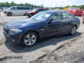 2013 BMW 5 Series 528i xDrive z VIN WBAXH5C50DDW16210, wystawiony jako IAAI lot #42369339 z przebiegiem 125 917 mil mil oraz . Historia ofert i sprzedaży dostępna na DreamBid. Obrazek 2.