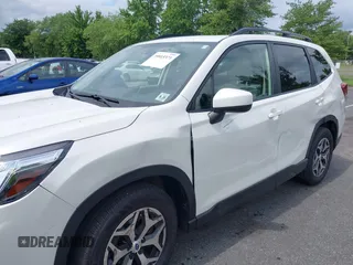 2019 Subaru Forester Premium with VIN JF2SKAEC5KH564387, listed as a IAAI auction lot 39915371 with 57,331 mi miles. Bid and sale history available at carsss.com. Image 17.