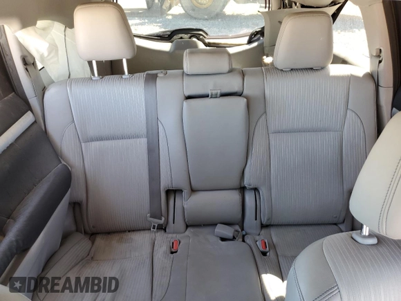 2015 Toyota Highlander LE Plus z VIN 5TDZKRFH4FS051610, wystawiony jako Copart lot #53880115 z przebiegiem 138 014 mil mil oraz Szkoda całkowita • Salvage title. Historia ofert i sprzedaży dostępna na DreamBid. Obrazek 10.