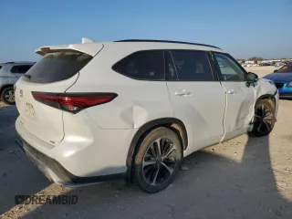 2022 Toyota Highlander XSE z VIN 5TDLZRAHXNS094971, wystawiony jako Copart lot #42645505 z przebiegiem 116 021 mil mil oraz Szkoda całkowita • Salvage title. Historia ofert i sprzedaży dostępna na DreamBid. Obrazek 3.