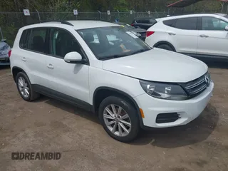 2017 Volkswagen Tiguan S z VIN WVGBV7AX8HK054298, wystawiony jako IAAI lot #42059711 z przebiegiem 89 686 mil mil oraz . Historia ofert i sprzedaży dostępna na DreamBid. Obrazek 1.