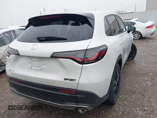 2024 Honda HR-V Sport with VIN 3CZRZ1H56RM701455, listed as a IAAI auction lot 38568407 with 2,763 mi miles. Bid and sale history available at carsss.com. Image 16.