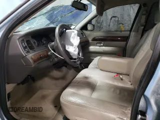 2010 Mercury Grand Marquis LS z VIN 2MEBM7FV1AX630474, wystawiony jako Copart lot #52318615 z przebiegiem Nie podano mil oraz Szkoda całkowita • Salvage title. Historia ofert i sprzedaży dostępna na DreamBid. Obrazek 7.