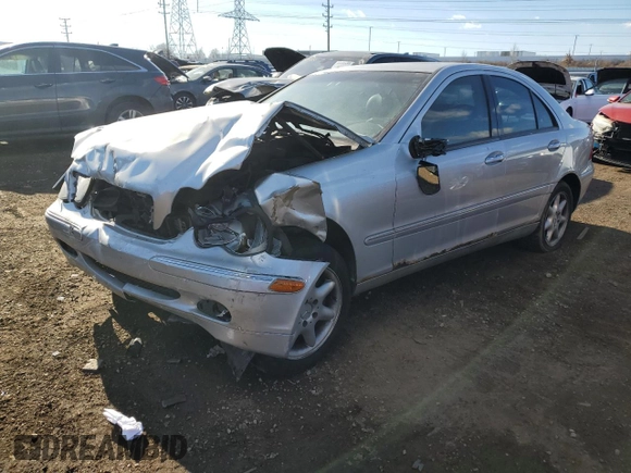 2002 Mercedes-Benz C 230/260/280/320 with VIN WDBRF64J02F194555, listed as a Copart auction lot 42923725 with 140,312 mi miles and Salvage Title. Bid and sale history available at DreamBid. Image 1.