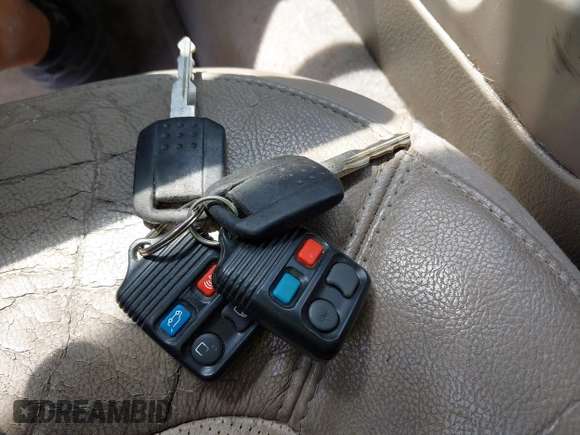 2004 Mercury Mountaineer Convenience с VIN 4M2ZU86K24UJ00614, выставлен на аукционе IAAI как лот 42576835 с пробегом 162 507 миль миль и . История ставок и продаж доступна на DreamBid. Изображение 11.