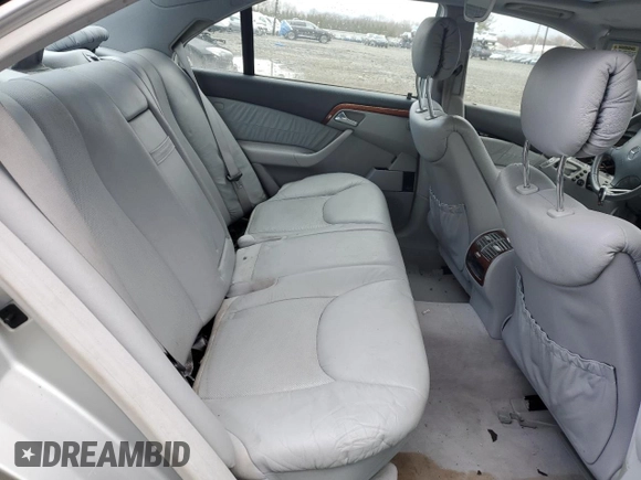 2000 Mercedes-Benz S 320/430/500 z VIN WDBNG70J5YA021272, wystawiony jako Copart lot #50447105 z przebiegiem Nie podano mil oraz Czysty tytuł • Clean title. Historia ofert i sprzedaży dostępna na DreamBid. Obrazek 10.