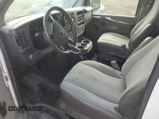 2013 GMC Savana z VIN 1GTW7GBA9D1166148, wystawiony jako Copart lot #73471464 z przebiegiem 127 537 mil mil oraz Szkoda całkowita • Salvage title. Historia ofert i sprzedaży dostępna na DreamBid. Obrazek 7.