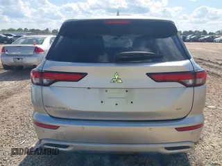 2022 Mitsubishi Outlander SE z VIN JA4J3UA82NZ021498, wystawiony jako IAAI lot #42015884 z przebiegiem 73 420 mil mil oraz . Historia ofert i sprzedaży dostępna na DreamBid. Obrazek 16.