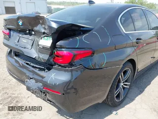2021 BMW 5 Series 530i xDrive с VIN WBA13BJ04MCF43555, выставлен на аукционе IAAI как лот 42169253 с пробегом 43 501 миль миль и . История ставок и продаж доступна на DreamBid. Изображение 17.