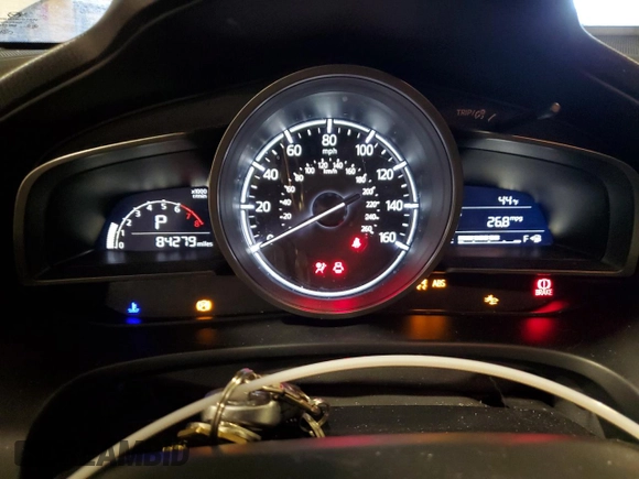 2018 Mazda 3 Touring with VIN 3MZBN1L37JM199419, listed as a Copart auction lot 48133745 with 84,279 mi miles and Salvage Title. Bid and sale history available at carsss.com. Image 9.