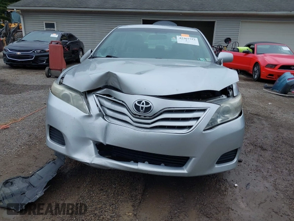 2011 Toyota Camry LE z VIN 4T1BF3EK6BU671814, wystawiony jako IAAI lot #42367753 z przebiegiem 182 728 mil mil oraz . Historia ofert i sprzedaży dostępna na DreamBid. Obrazek 12.