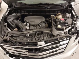 2017 Cadillac XT5 Premium Luxury AWD with VIN 1GYKNERS1HZ282954, listed as a IAAI auction lot 41217097 with 63,154 mi miles. Bid and sale history available at carsss.com. Image 10.