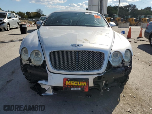 2005 Bentley Continental GT GT z VIN SCBCR63W25C026291, wystawiony jako Copart lot #71823914 z przebiegiem 62 431 mil mil oraz Szkoda całkowita • Salvage title. Historia ofert i sprzedaży dostępna na DreamBid. Obrazek 5.