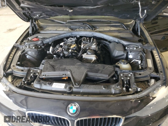 2015 BMW 3 Series 328i xDrive z VIN WBA3B3G5XFNT18212, wystawiony jako Copart lot #62888335 z przebiegiem 109 206 mil mil oraz Czysty tytuł • Clean title. Historia ofert i sprzedaży dostępna na DreamBid. Obrazek 11.