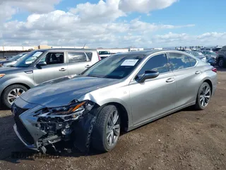 2019 Lexus ES with VIN 58ABZ1B17KU030705, listed as a IAAI auction lot 41754152 with 41,069 mi miles. Bid and sale history available at carsss.com. Image 6.