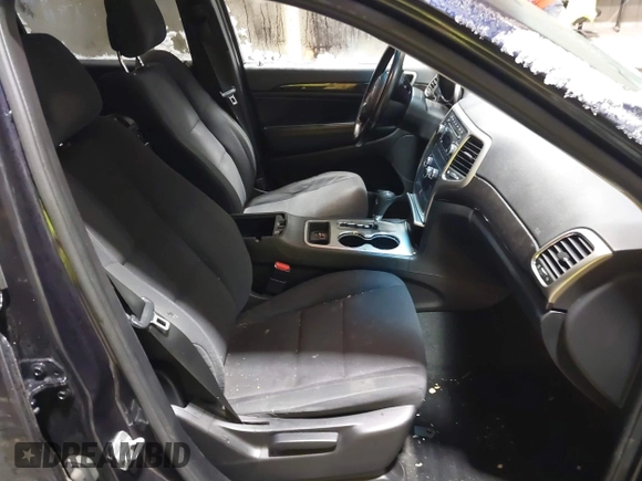 2011 Jeep Grand Cherokee Laredo with VIN 1J4RR4GG3BC640075, listed as a IAAI auction lot 41712754 with 190,199 mi miles. Bid and sale history available at carsss.com. Image 5.